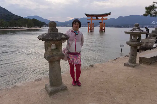 O torii gate, Chris